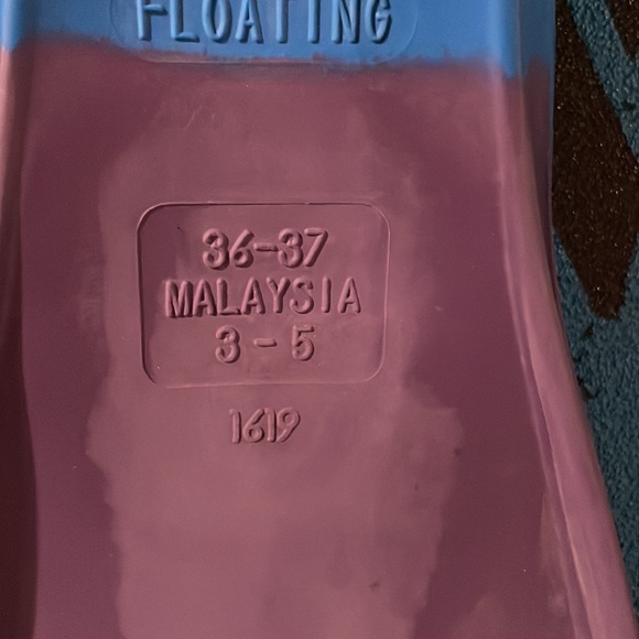 Flippers with soft kick board - Picture 3 of 7